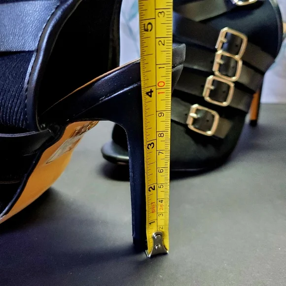 NICOLE MILLER | Boomer Strappy Peep Toe Heel sz 8 - Picture 6 of 7
